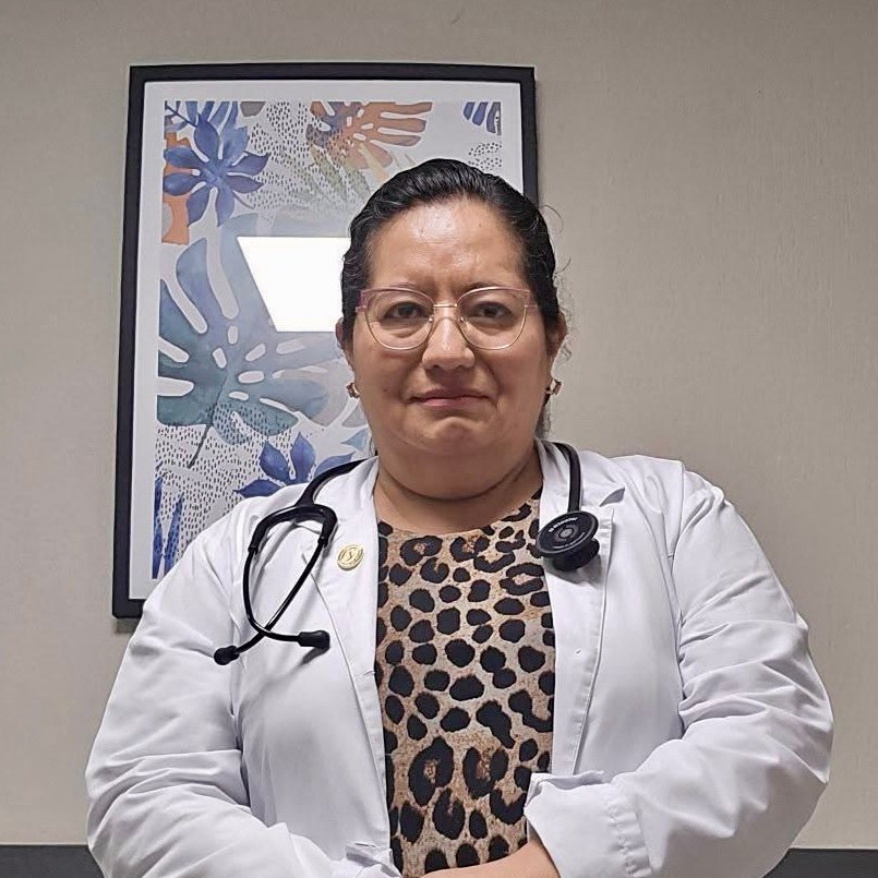 Dra. Dina Azucena Solis Salguero