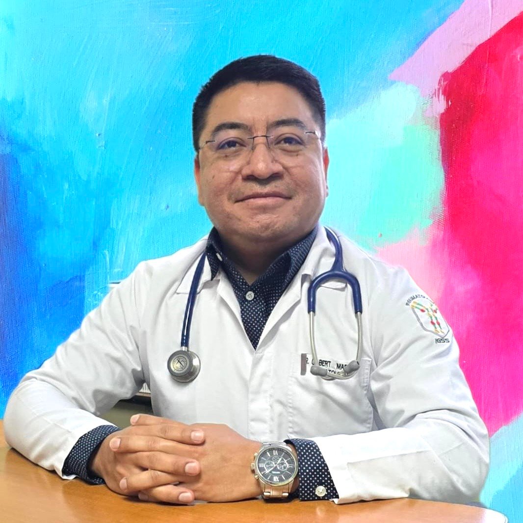 Dr.Gilbert Martínez